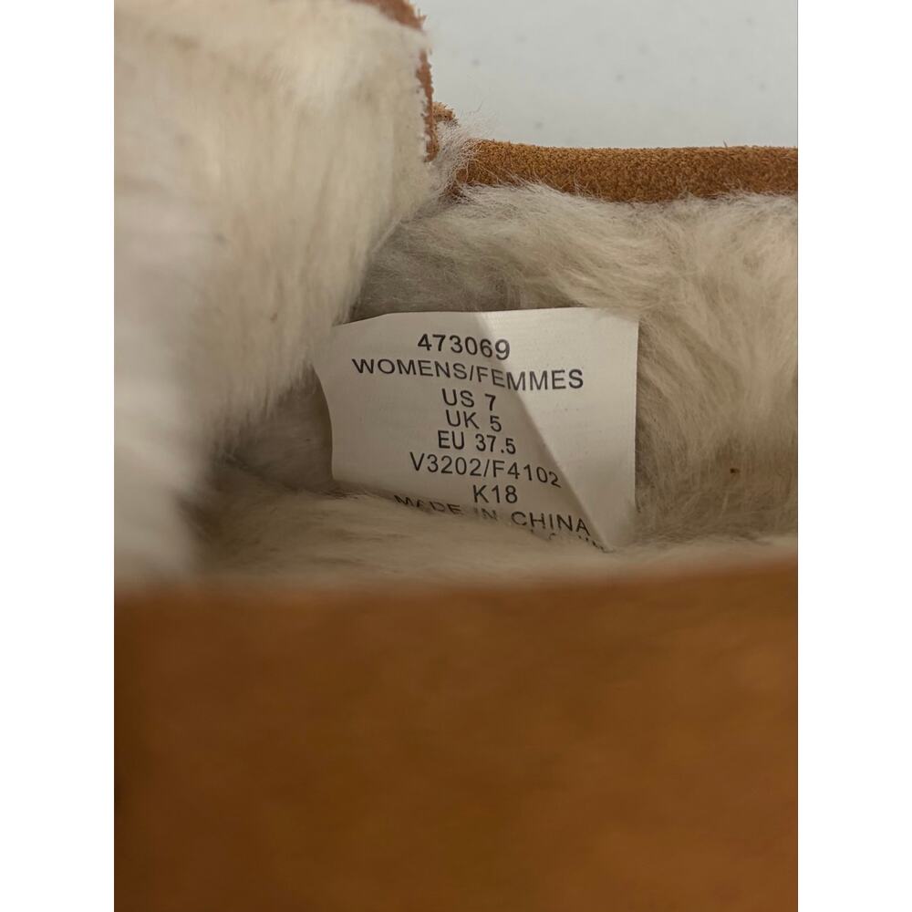 Lands' End Women's Fuzzy Lined Suede Moccasin Slippers Sz 7 Comfort Cabincore - Picture 10 of 10